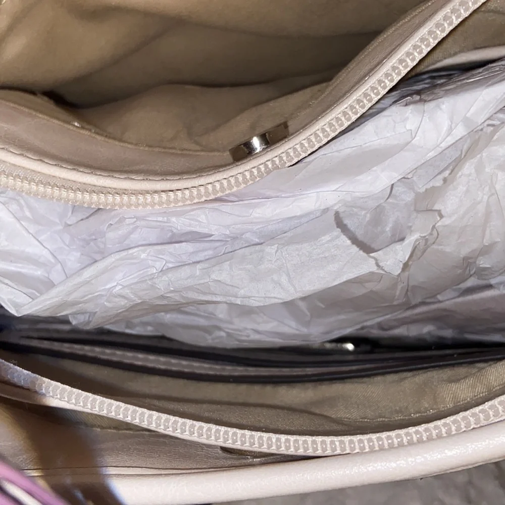 Rosetti Logo New with Tag Round About Coho Woven Claw Ivory Shoulder Bag. - Picture 4 of 5